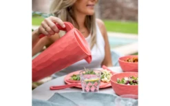 Koziol Club Pitcher Superglas Kanne Mit Deckel 1,5 Liter Nature Desert Sand -Campingausrüstung 692201 4744868 2