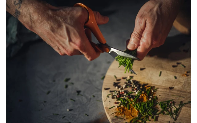 Fiskars Classic Küchenschere 18 cm Fiskars Classic Küchenschere 18 Cm -Campingausrüstung 737522 4973876